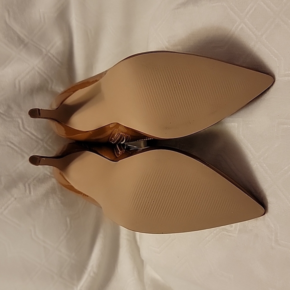 Shoedazzle Camel Booties BRAND NEW - Picture 3 of 8